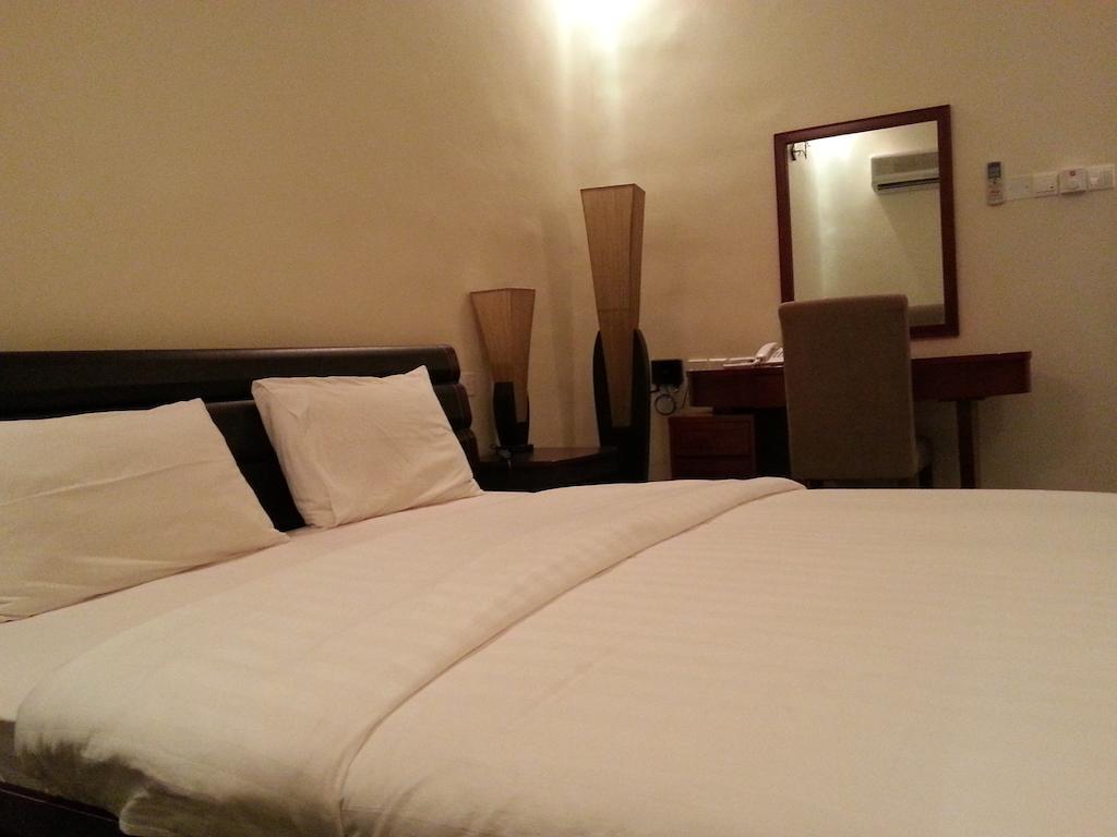 Rimal Suites Apartments Салалах Стая снимка