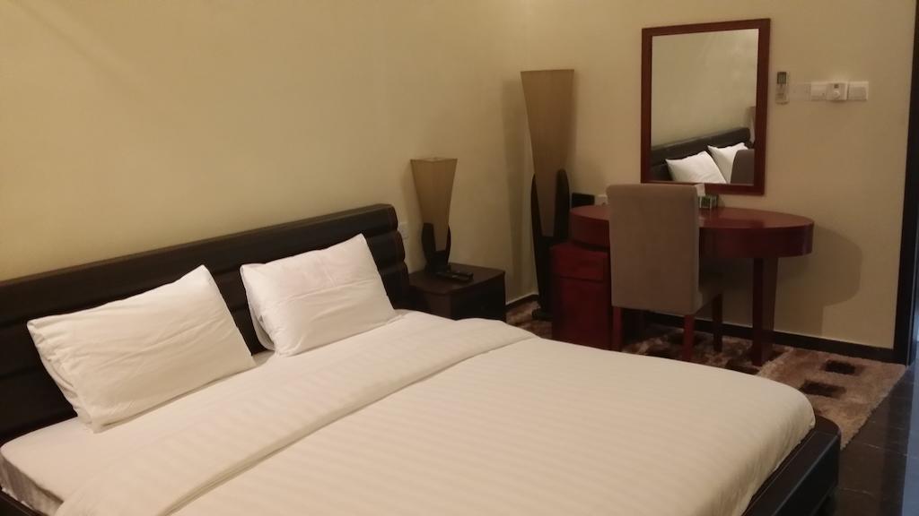 Rimal Suites Apartments Салалах Екстериор снимка