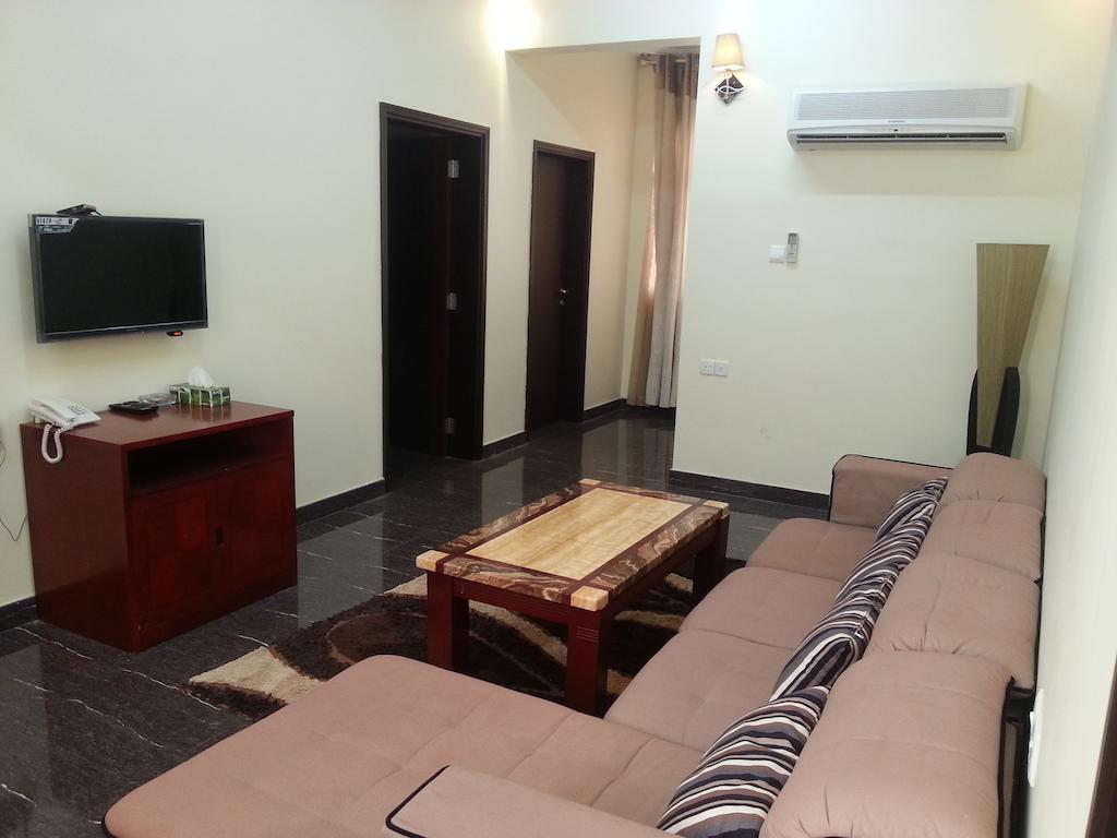 Rimal Suites Apartments Салалах Екстериор снимка