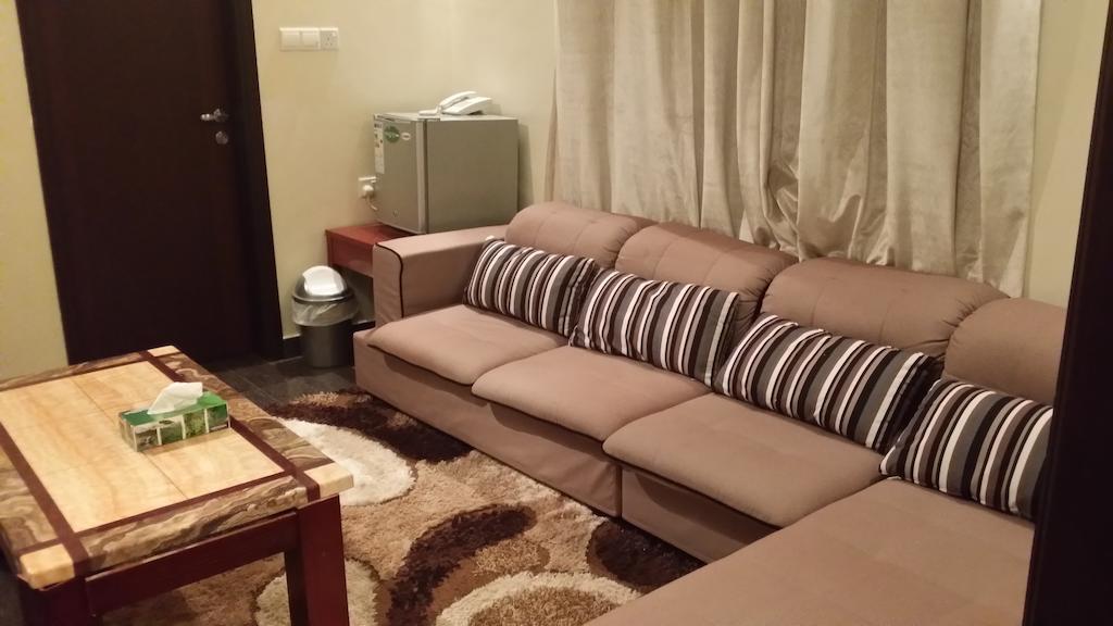 Rimal Suites Apartments Салалах Стая снимка