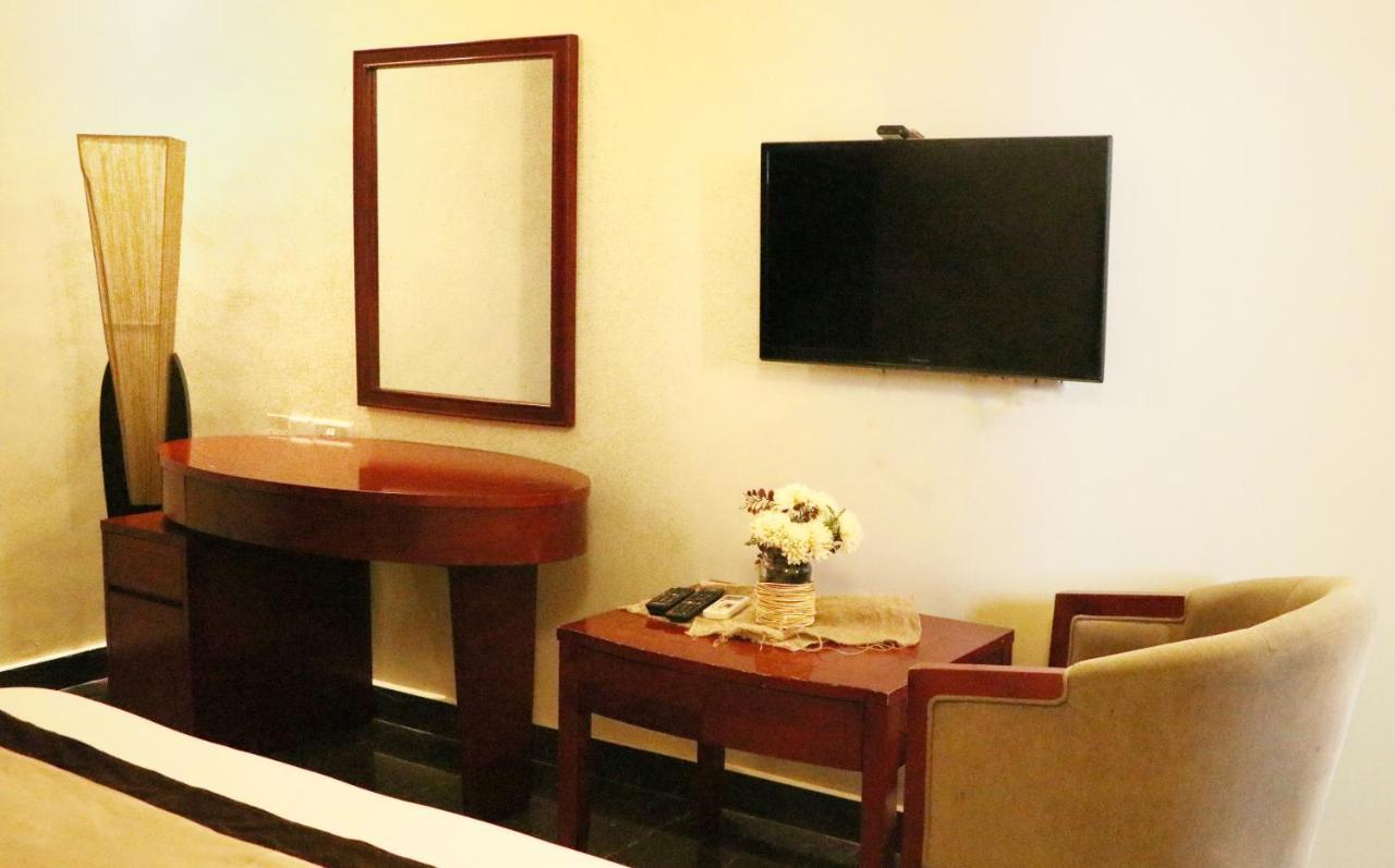 Rimal Suites Apartments Салалах Екстериор снимка