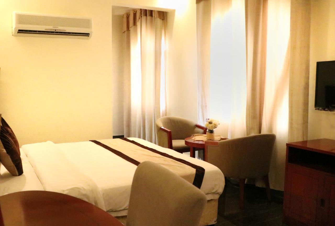 Rimal Suites Apartments Салалах Екстериор снимка